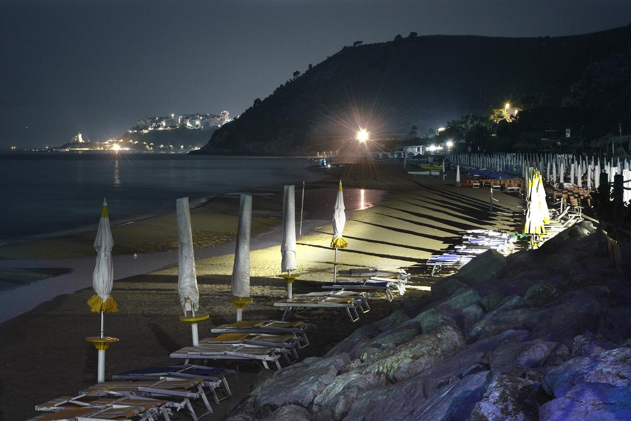 Hotel Club Torre Capovento Sperlonga Exteriör bild